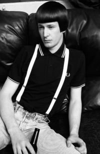 Mens Medium Length hairstyles and haircuts