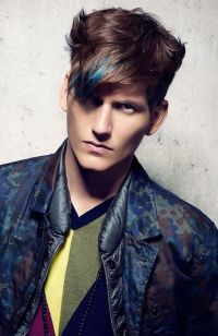 Mens Medium Length hairstyles and haircuts