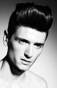 Mens Medium Length hairstyles and haircuts