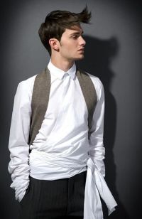 Mens Medium Length hairstyles and haircuts