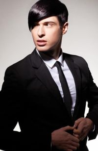 Mens Medium Length hairstyles and haircuts