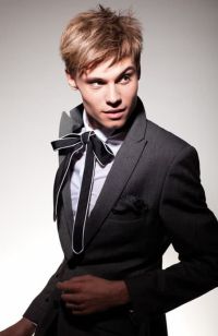 Mens Medium Length hairstyles and haircuts