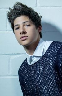 Mens Medium Length hairstyles and haircuts
