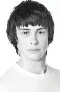 Mens Medium Length hairstyles and haircuts