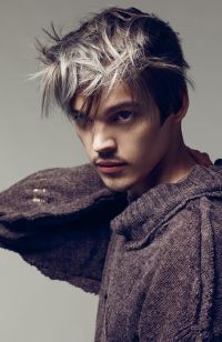 Mens Medium Length hairstyles and haircuts