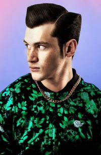 Mens Medium Length hairstyles and haircuts