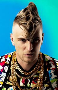 Mens Medium Length hairstyles and haircuts