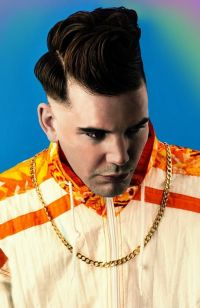 Mens Medium Length hairstyles and haircuts