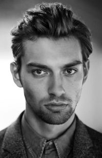 Mens Medium Length hairstyles and haircuts