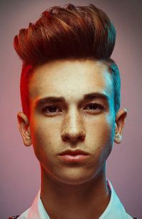 Mens Medium Length hairstyles and haircuts