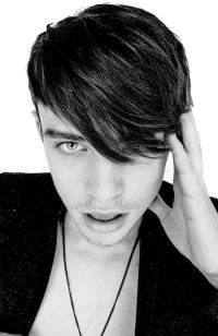 Mens Medium Length hairstyles and haircuts