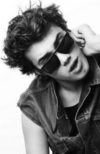Mens Medium Length hairstyles and haircuts