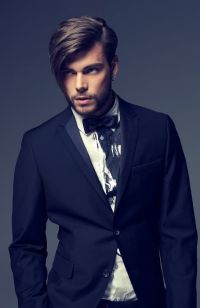 Mens Medium Length hairstyles and haircuts