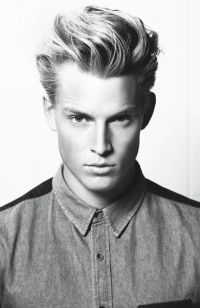 Mens Medium Length hairstyles and haircuts