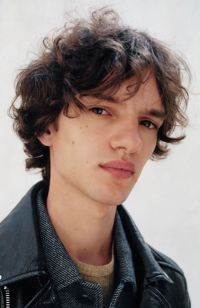 Mens Medium Length hairstyles and haircuts