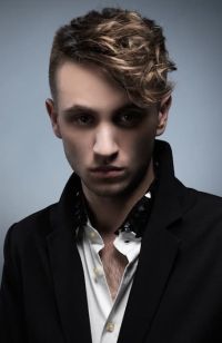 Mens Medium Length hairstyles and haircuts (573)