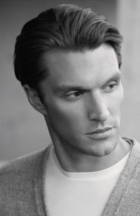 Mens Medium Length hairstyles and haircuts (586)