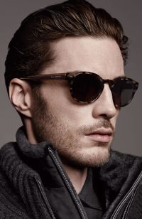 Mens Medium Length hairstyles and haircuts (593)