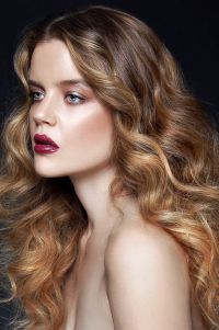 Womens Curly Hair