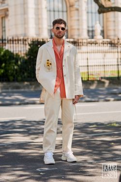 Paris Men's Fashion Week Spring Summer 2020 Street Style 135