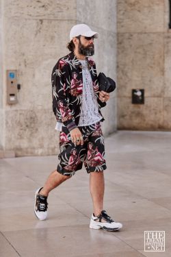 Paris Men's Fashion Week Spring Summer 2020 Street Style 136