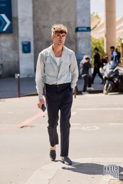 Paris Men's Fashion Week Spring Summer 2020 Street Style 137