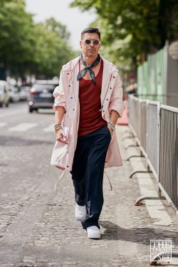 Paris Men's Fashion Week Spring Summer 2020 Street Style 32