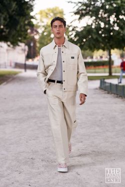 Paris Men's Fashion Week Spring Summer 2020 Street Style 52