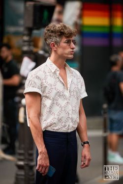 Paris Men's Fashion Week Spring Summer 2020 Street Style 82