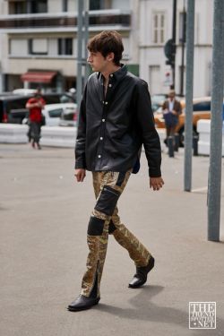 Paris Men's Fashion Week Spring Summer 2020 Street Style 89