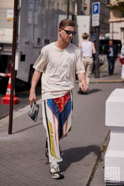 Paris Men's Fashion Week Spring Summer 2020 Street Style 94