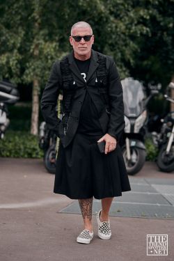 Paris Men's Fashion Week Spring Summer 2020 Street Style 97