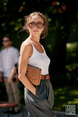 Women Street Style Milan Men's Fashion Week Ss20 14