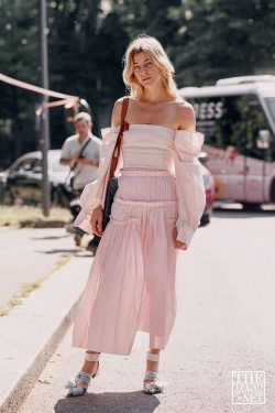 Women Street Style Milan Men's Fashion Week Ss20 26