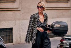 Women Street Style Milan Men's Fashion Week Ss20 30