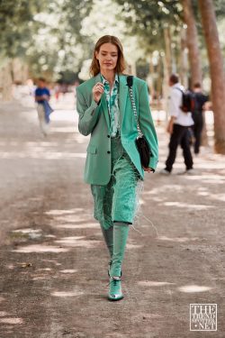 Women Street Style Paris Men's Fashion Week Ss20 15