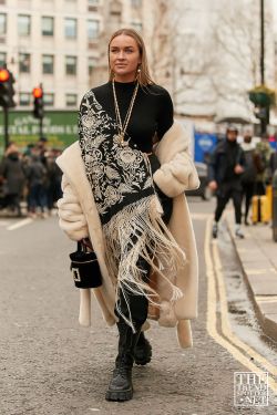 London Fashion Week Autumn Winter 2020 Street Style 114