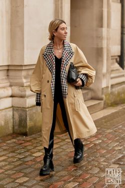 London Fashion Week Autumn Winter 2020 Street Style 13