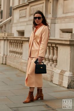 London Fashion Week Autumn Winter 2020 Street Style 136