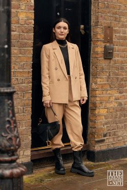 London Fashion Week Autumn Winter 2020 Street Style 16