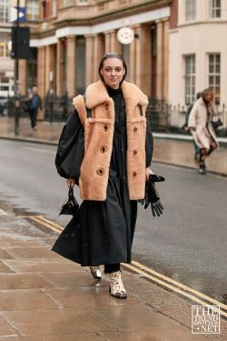 London Fashion Week Autumn Winter 2020 Street Style 2
