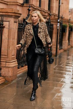 London Fashion Week Autumn Winter 2020 Street Style 3