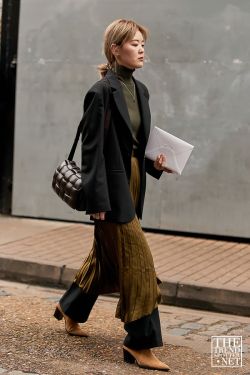 London Fashion Week Autumn Winter 2020 Street Style 30
