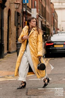 London Fashion Week Autumn Winter 2020 Street Style 32