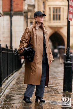 London Fashion Week Autumn Winter 2020 Street Style 52