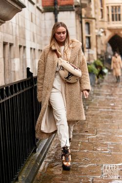 London Fashion Week Autumn Winter 2020 Street Style 53