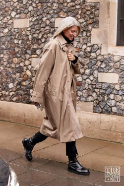 London Fashion Week Autumn Winter 2020 Street Style 57