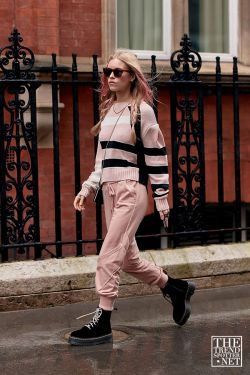 London Fashion Week Autumn Winter 2020 Street Style 58