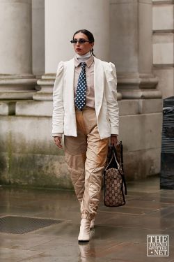 London Fashion Week Autumn Winter 2020 Street Style 75