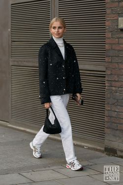 London Fashion Week Autumn Winter 2020 Street Style 86